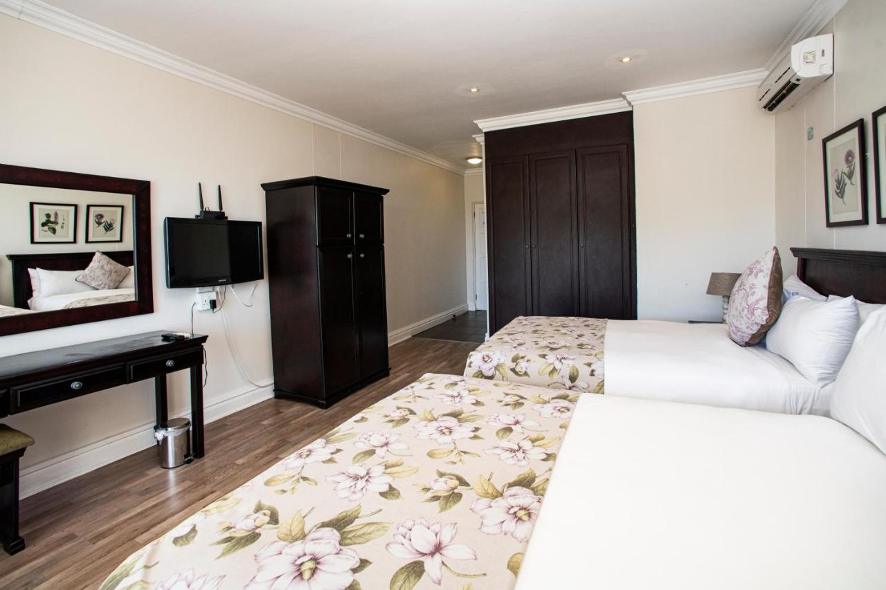 The Estuary Hotel & Spa Port Edward Buitenkant foto