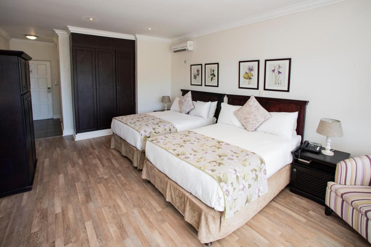 The Estuary Hotel & Spa Port Edward Buitenkant foto